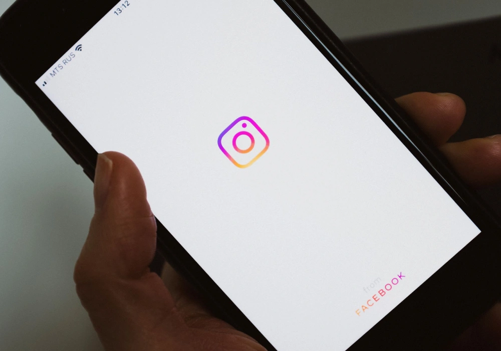 Instagram Ads vs Google Ads for Local Businesses
